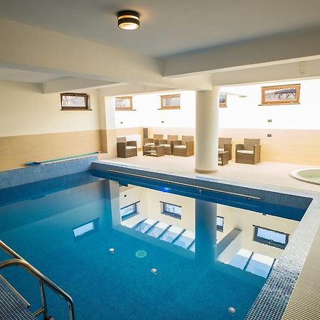 Pensiunea Royal Spa Piatra Neamţ Exterior foto