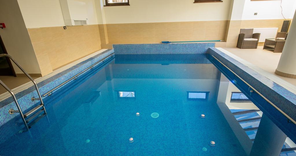 Pensiunea Royal Spa Piatra Neamţ Exterior foto